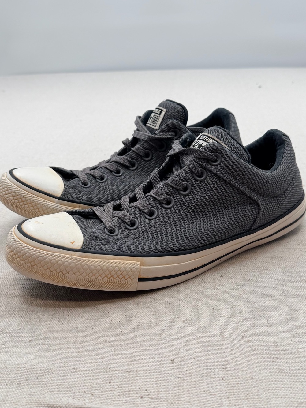Converse Black and White - Picture 3 of 9